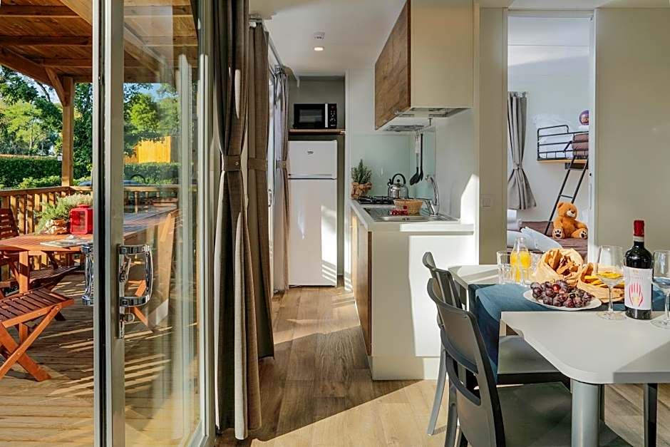 hu Park Albatros village