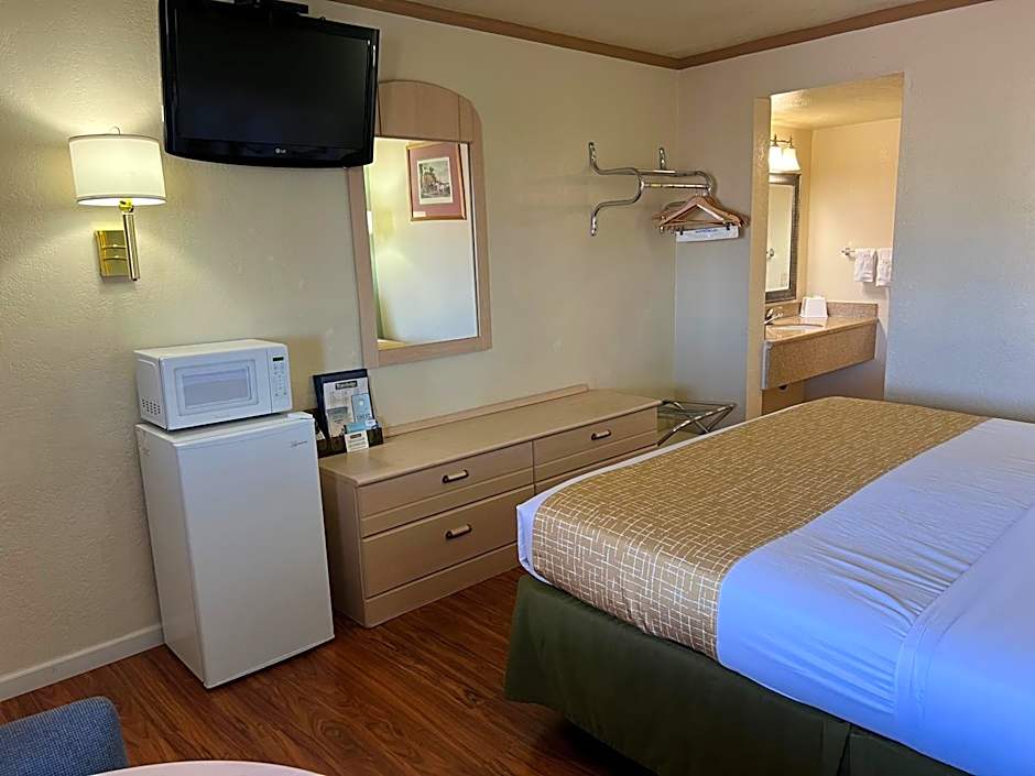 Travelodge by Wyndham Holbrook