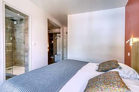 Double or Twin Room - Village Side