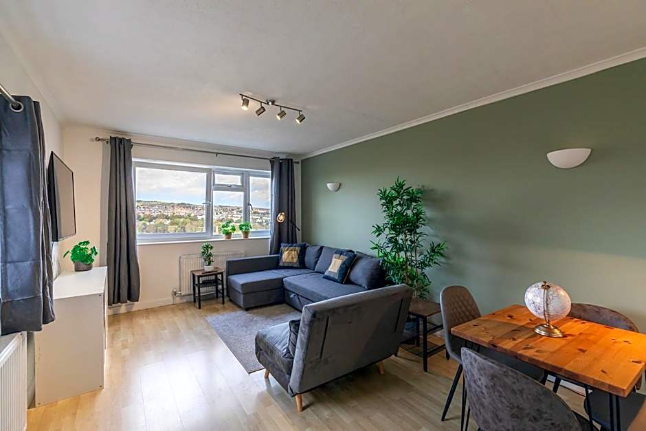 Park View - Modern - Parking