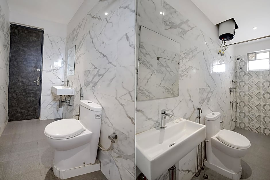 FabHotel Lake View Topsia - China Town