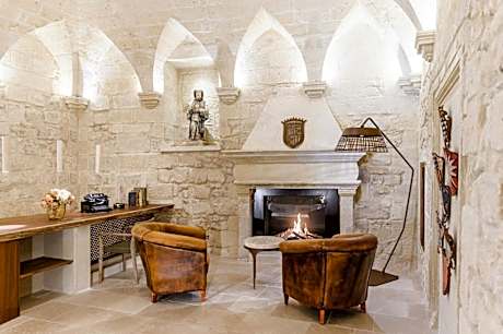 Deluxe King Suite