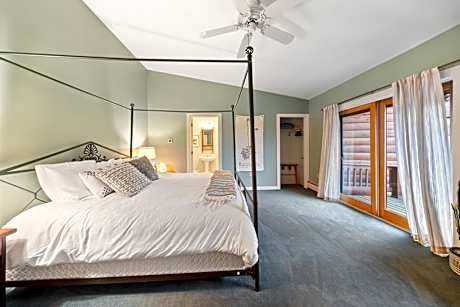 King Room with Balcony