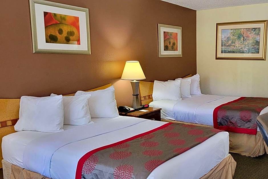 Ramada by Wyndham & Suites Warner Robins
