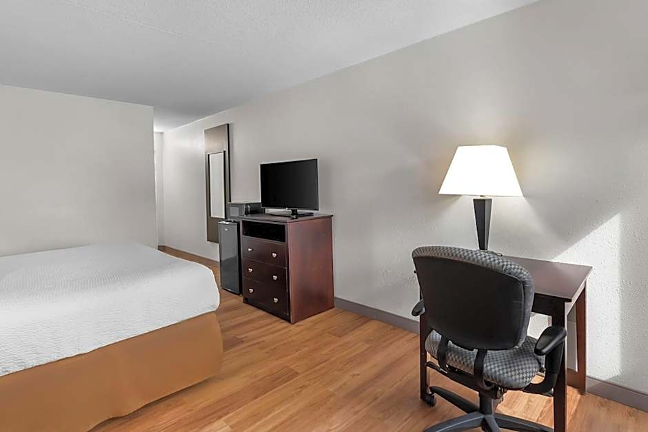 Travelodge by Wyndham Winchester