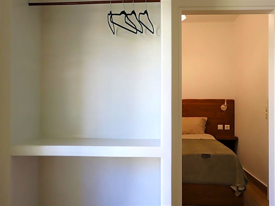 ΤΟ ΚΑΜΙΝΙ ΤΟΥ ΜΗΛΑ