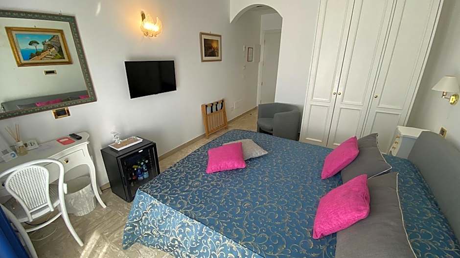 Bougainville Luxury Boutique Hotel
