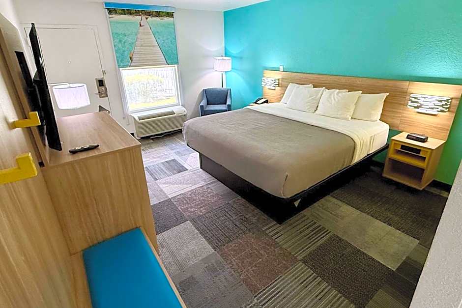 Days Inn by Wyndham Eglin AFB