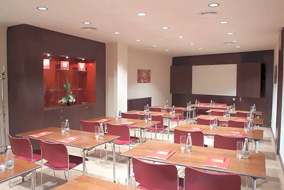 PeakTure Hotel Bucharest