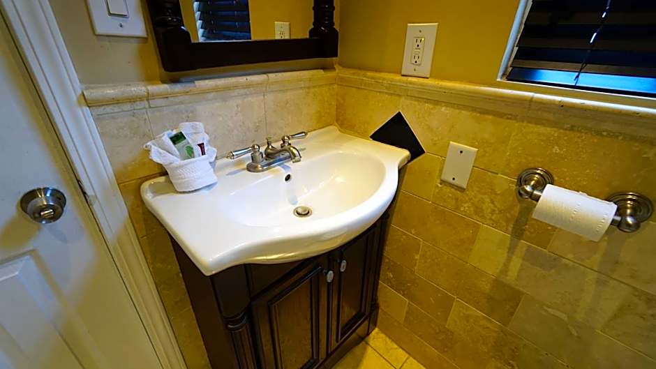 Trylon Hotel - Hollywood