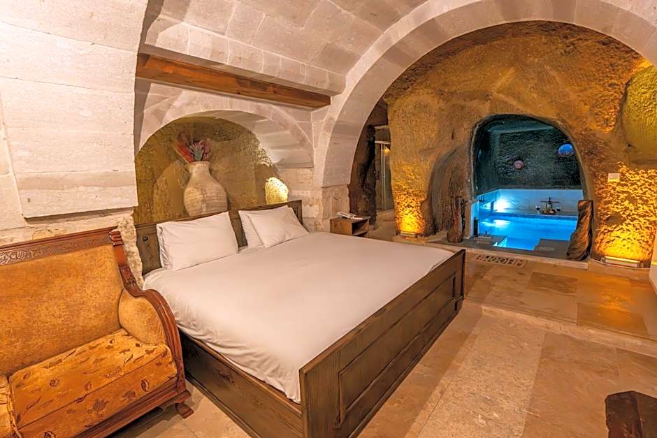 Belenus Cave House