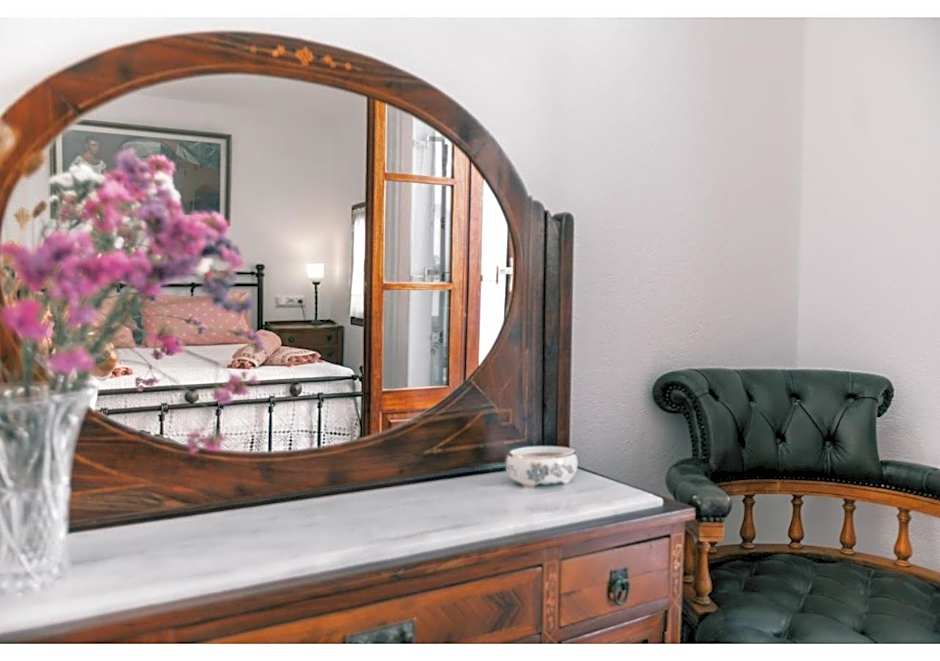 Arco Naxos Luxury Apartments