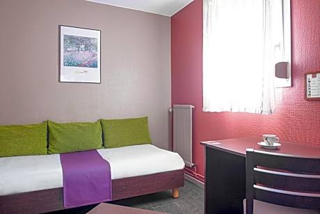 Executive Room with 1 Double Bed and 1 Single Bed