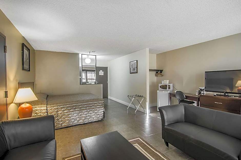 Econo Lodge Lloydminster