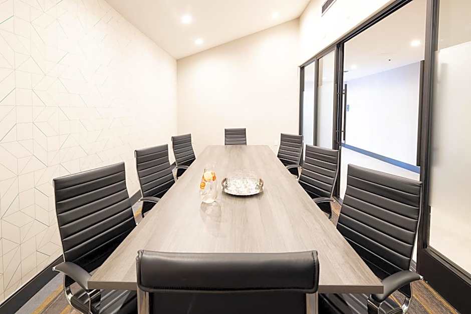 Holiday Inn Santa Ana-Orange County Airport By IHG