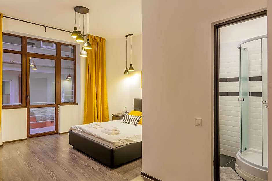 CHÂTEAU: Upscale Suites in Bucharest's Historical Center!