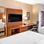 Comfort Inn & Suites Clarkston Pine Knob Area