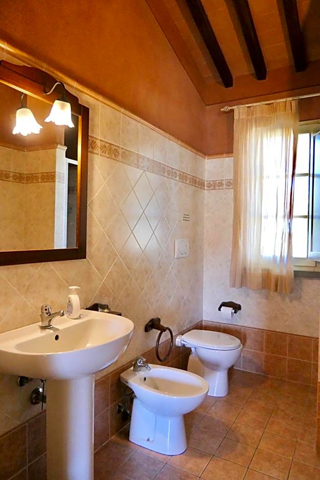 ISA-Residence with swimming-pool in Monteverdi Marittimo