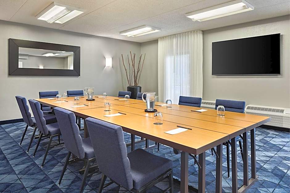 Courtyard By Marriott Chicago Waukegan/Gurnee
