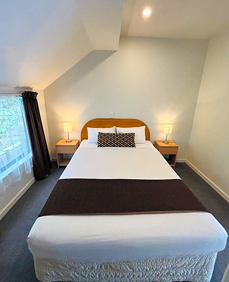 ASURE Bush Inn Court Motel