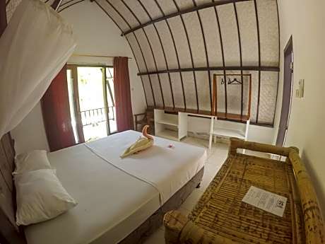 Bungalow with Sea View