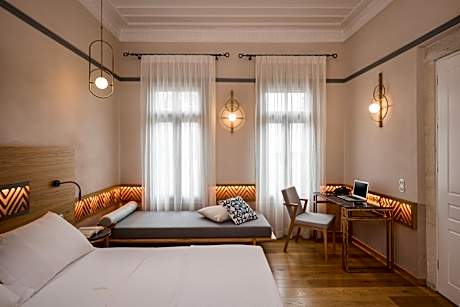 Junior Suite with City View & Spa Bath