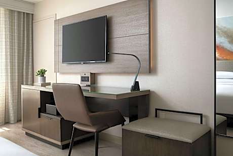 Premium, Guest Room, 2 Queen, High Floor, Balcony