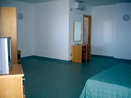 Superior Triple Room with Sea View