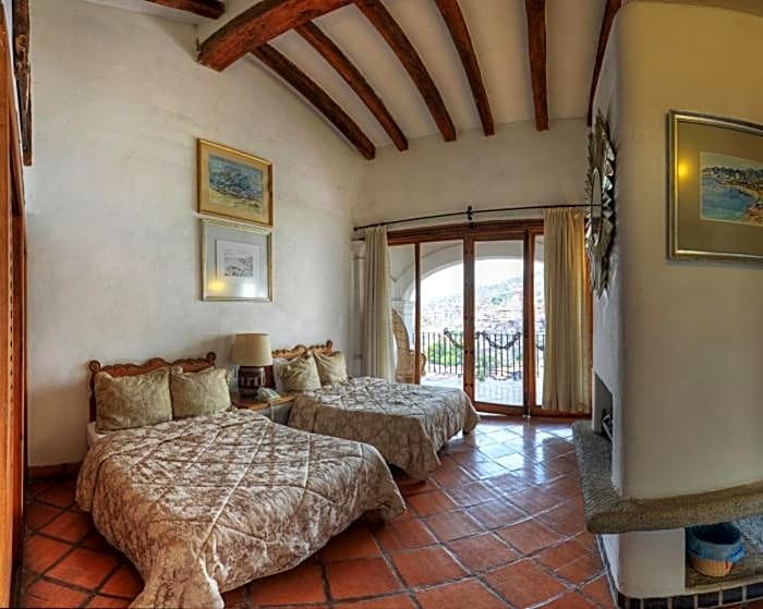 Posada de la Mision, Hotel Museo y Jardin
