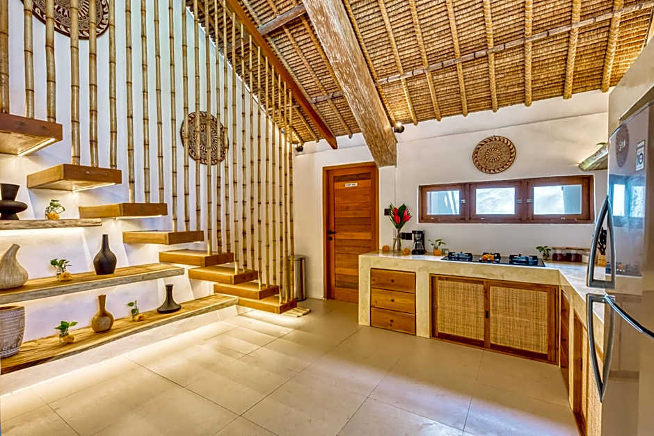 Villa Indigo - 5-BDR with huge pool and garden