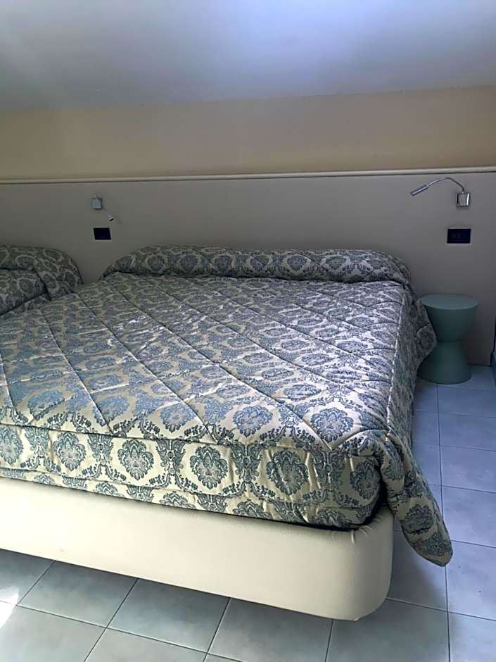 Hotel Eros Residence