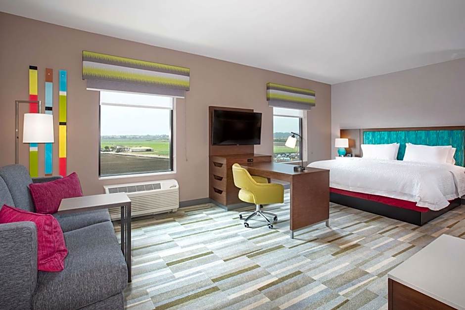 Hampton Inn By Hilton & Suites Watsonville, CA