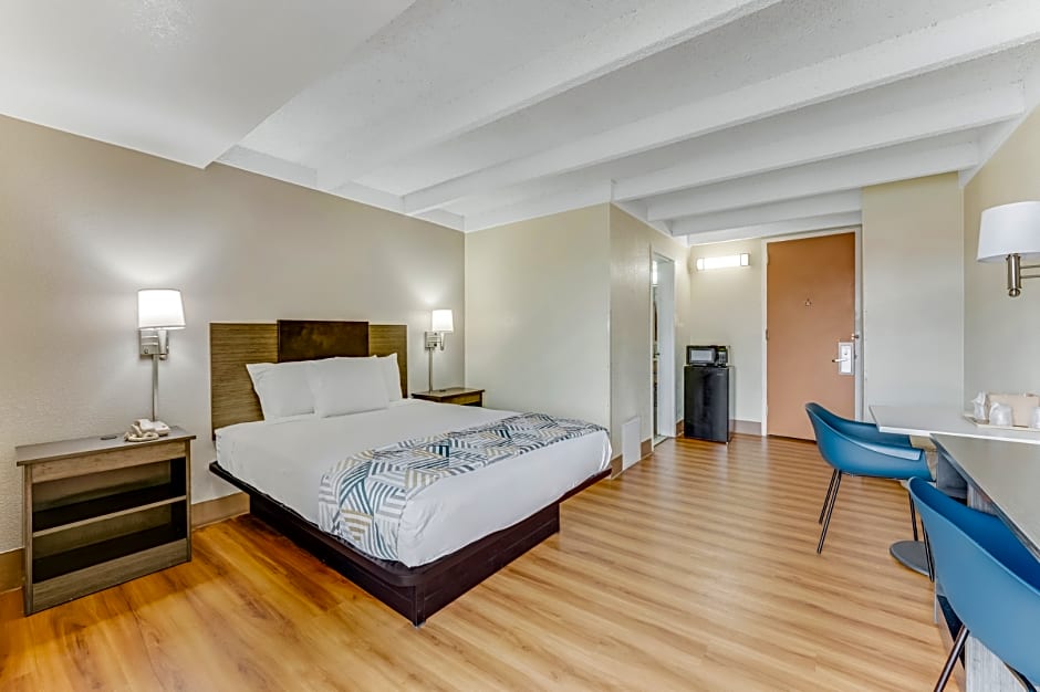 Red Carpet Inn & Suites Philadelphia NorthEast