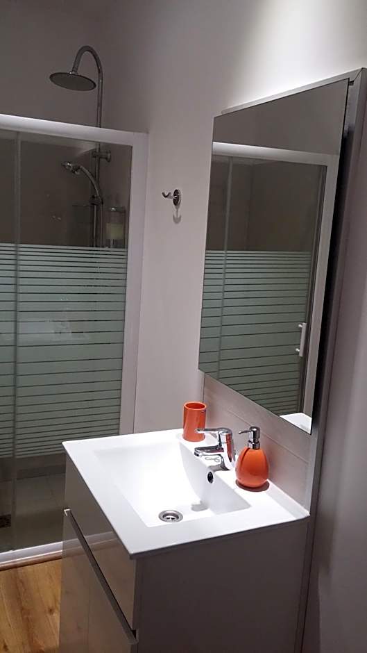 Hostal Barcelona Travel