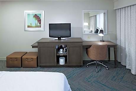 Premium King Room - Non-Smoking