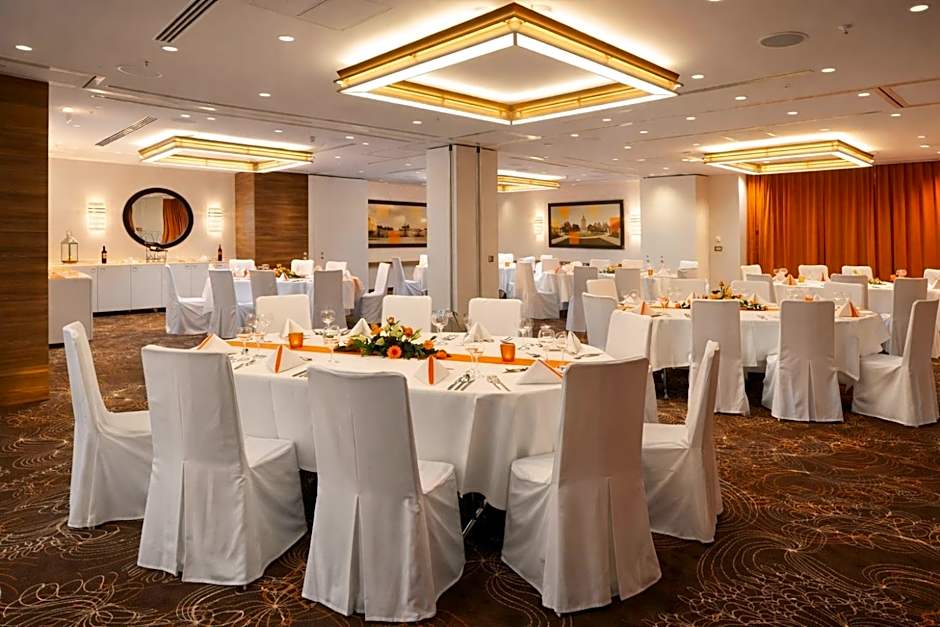 Best Western Plus Delta Park Hotel