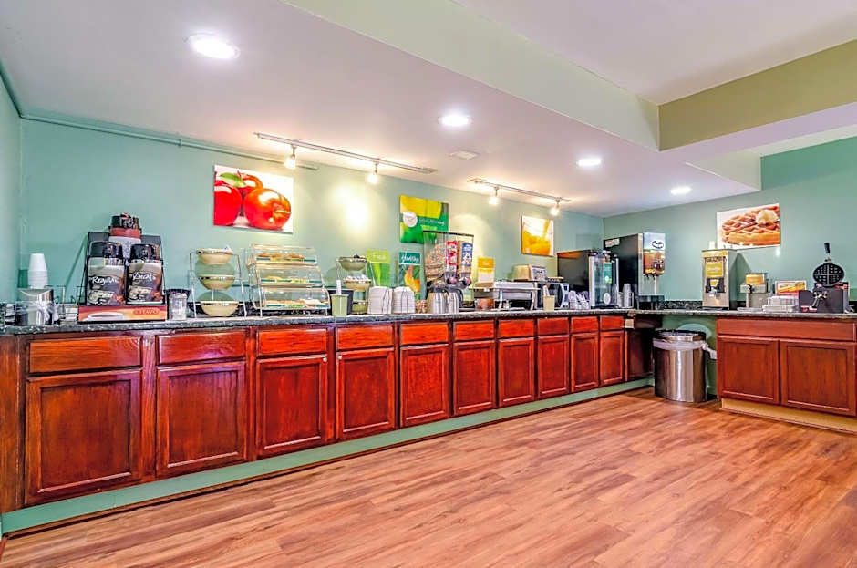 Quality Inn & Suites Creedmoor - Butner