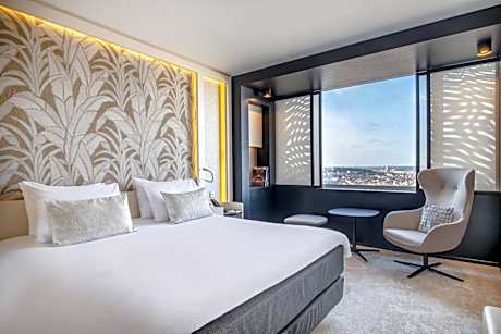 Deluxe Panorama Room with Lounge Access