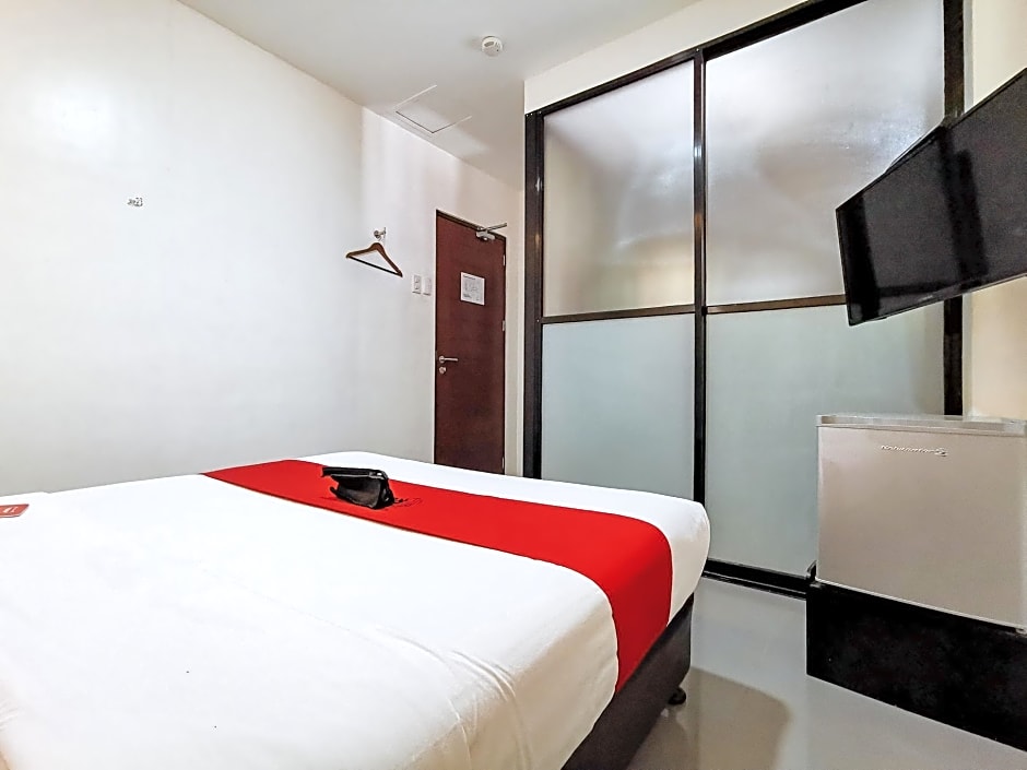 RedDoorz near Trade School Gensan