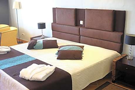 Superior Double Room with Side Sea View