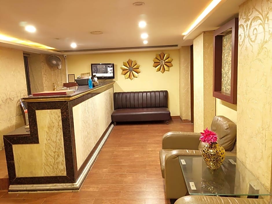 Plaza Kolkata By WB Hotels