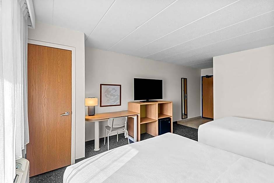 Spark by Hilton Cedar Falls