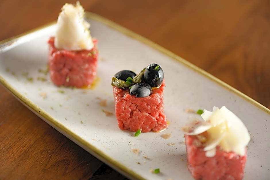 AC Hotel by Marriott Pisa