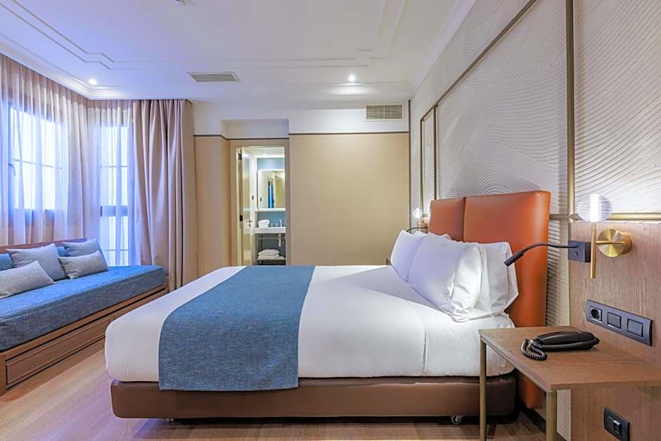 Hotel Medinaceli New reopening 2025