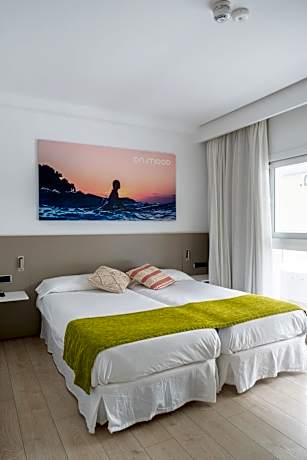 Inside Economy & Brunch room