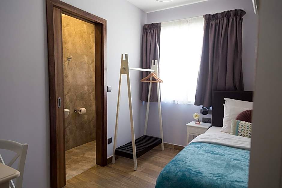 Foto 1 daripada 7 — Single Room