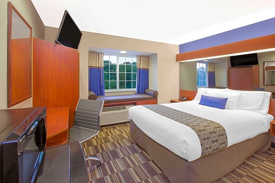 Microtel Inn & Suites by Wyndham Manistee
