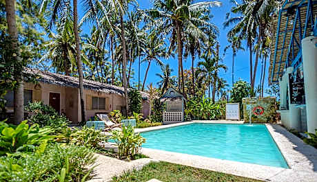 Mad Monkey Panglao