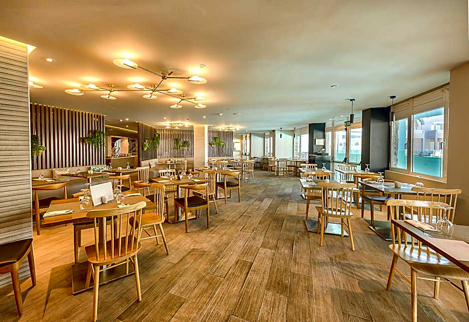 Hotel LIVVO Koala Garden