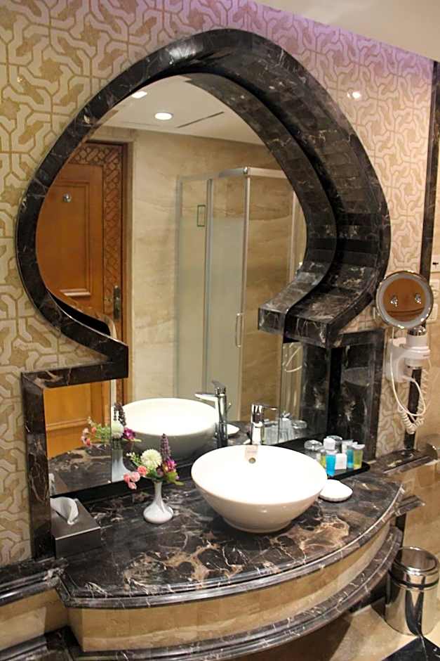 Helnan Landmark Hotel